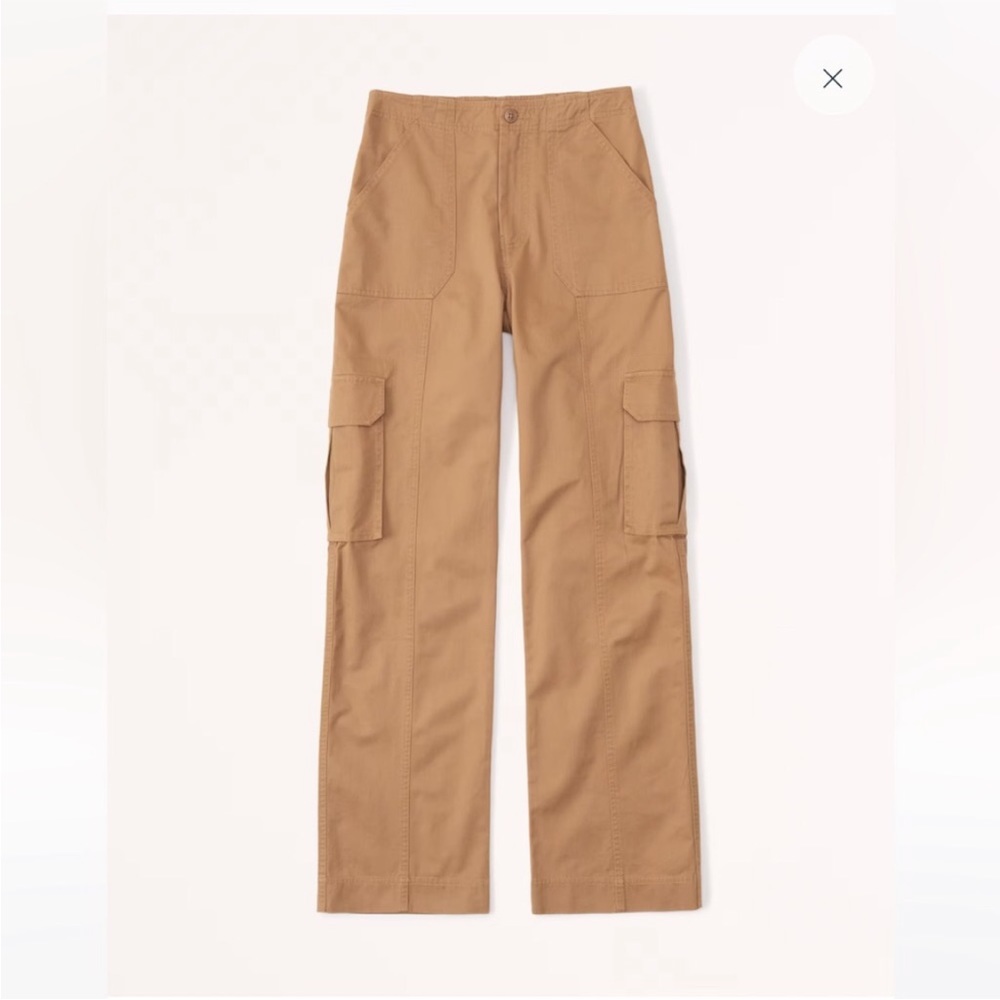 Abercrombie & Fitch Women's Cargo Jeans in Tan